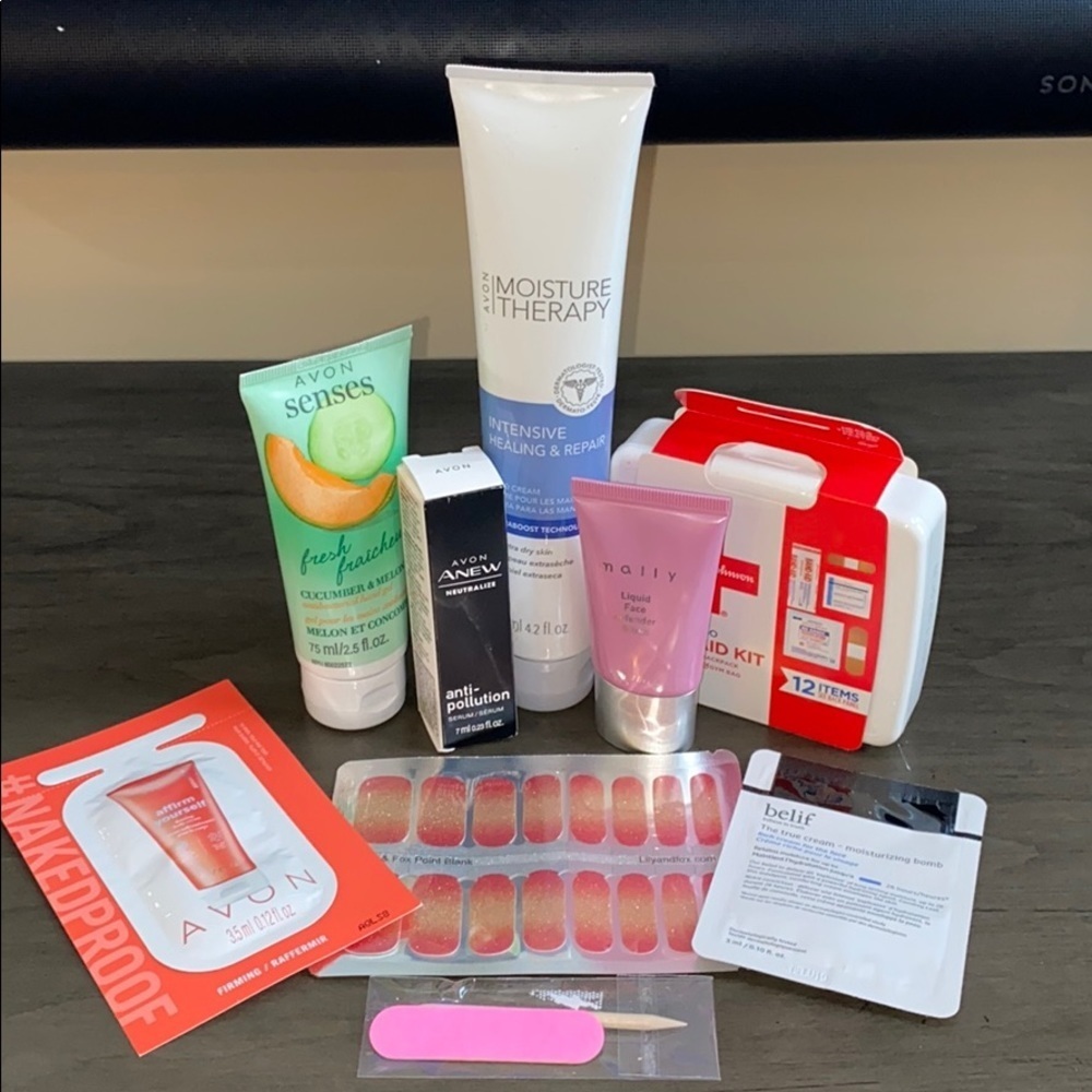 Womens‎ assorted bundle Mally, Avon, Lily Fox